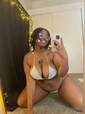 insta thick image 6