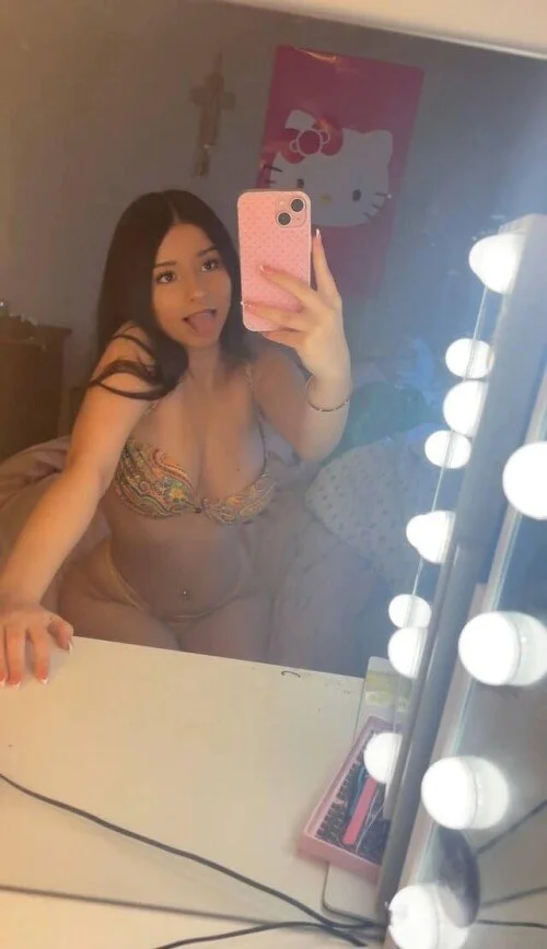 latina nudes leaked by her favorite simp image 7