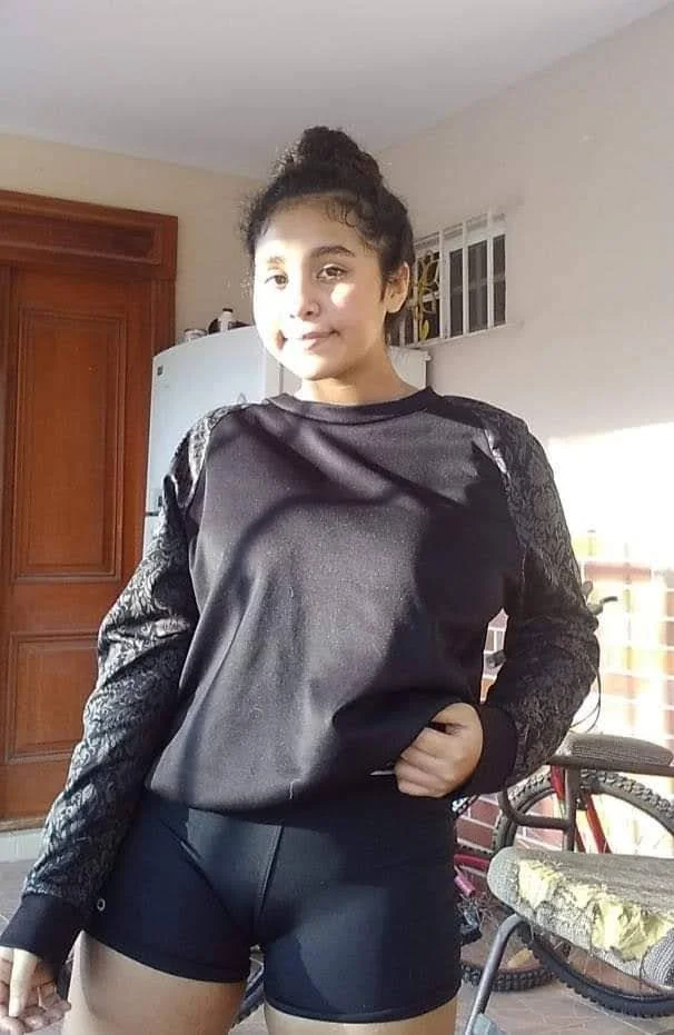 Otra colegiala super chichona image 3