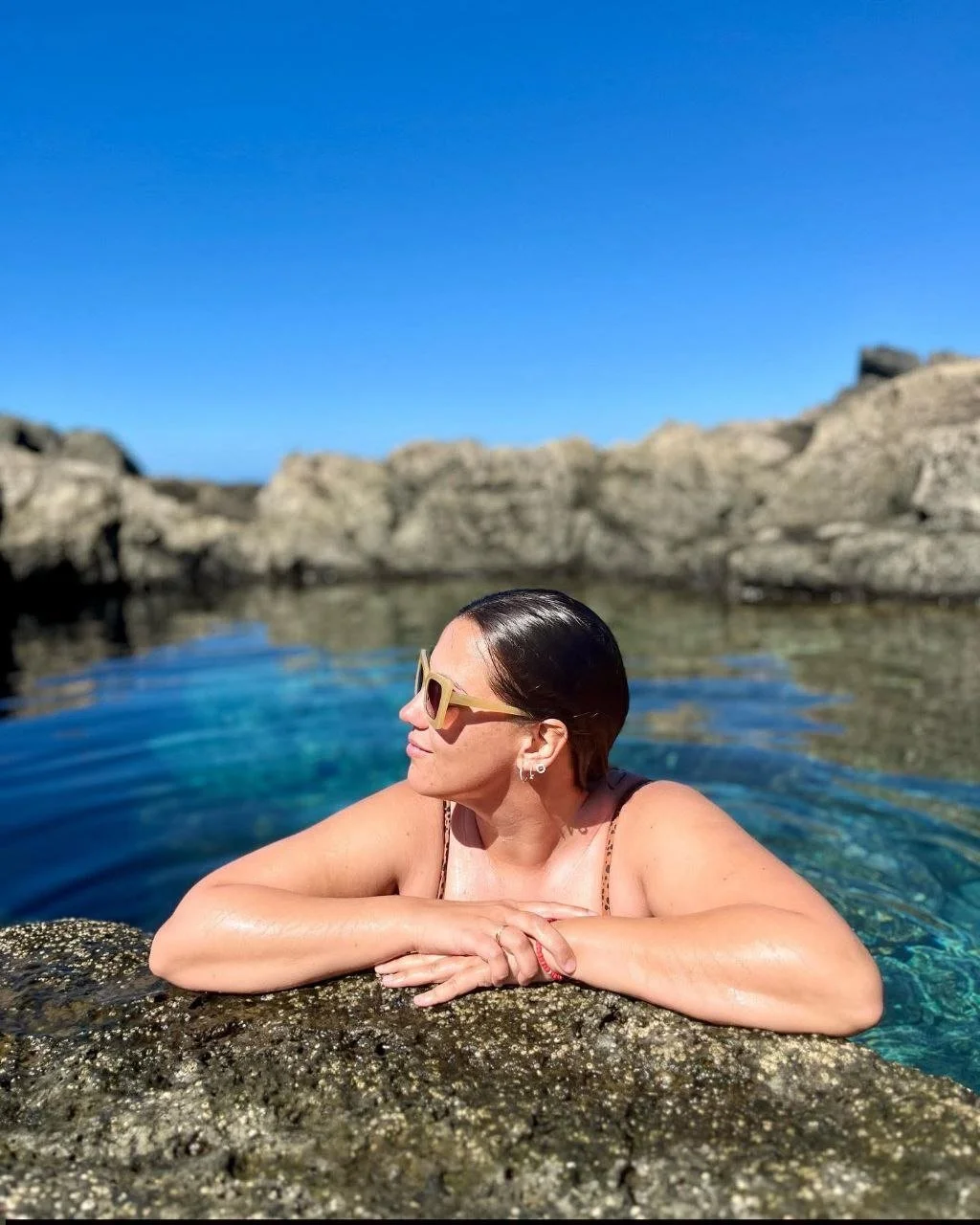 Que les parece la puta amiga de Pao, me la entregaron para exhibirla como la puta que es image 2