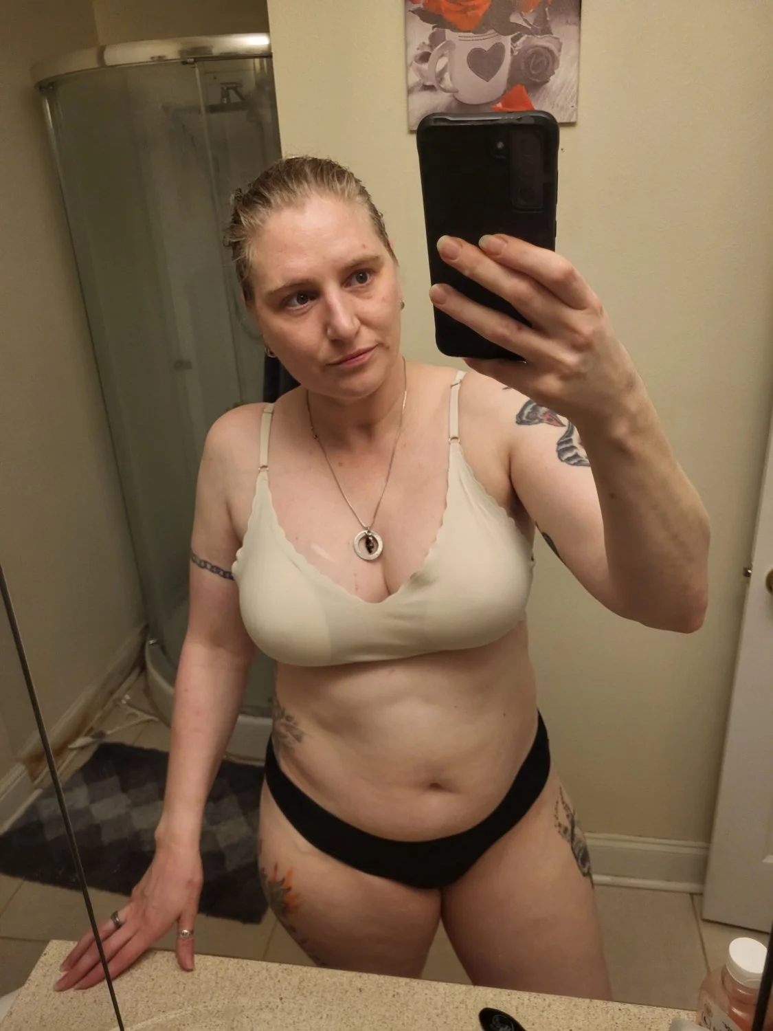 Dana the cougar puts on a great show image 23
