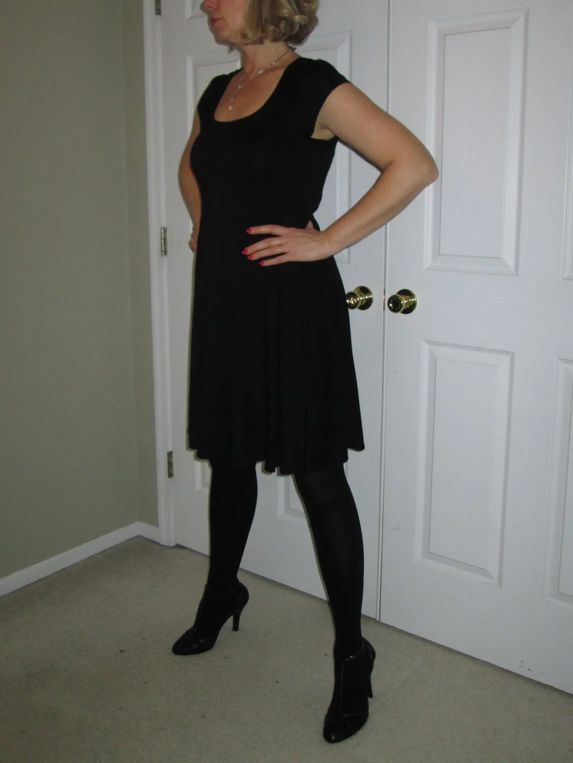 slut wife has a loose cunt - so many cocks served & always bare image 4