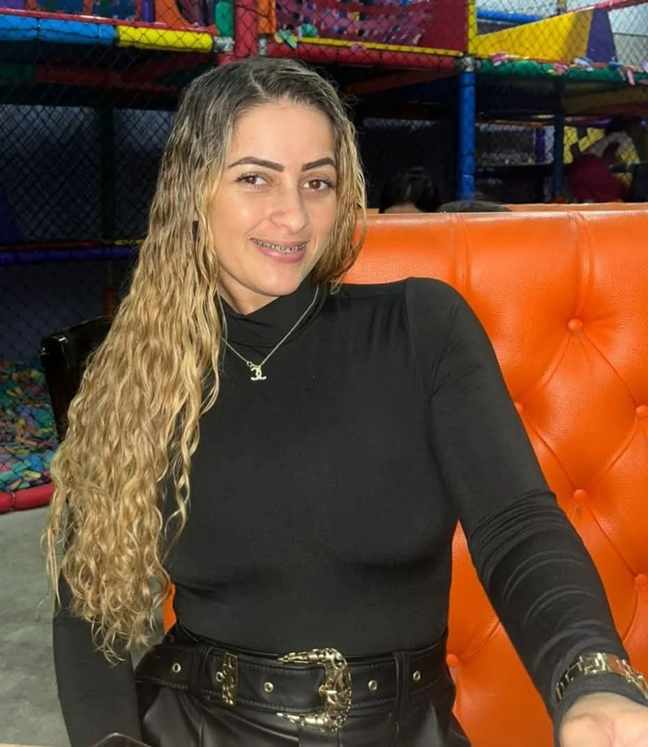 Adora se exibir image 5