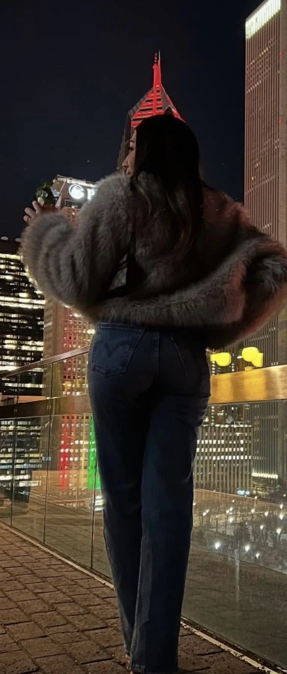 Petite Latina backshots image 2