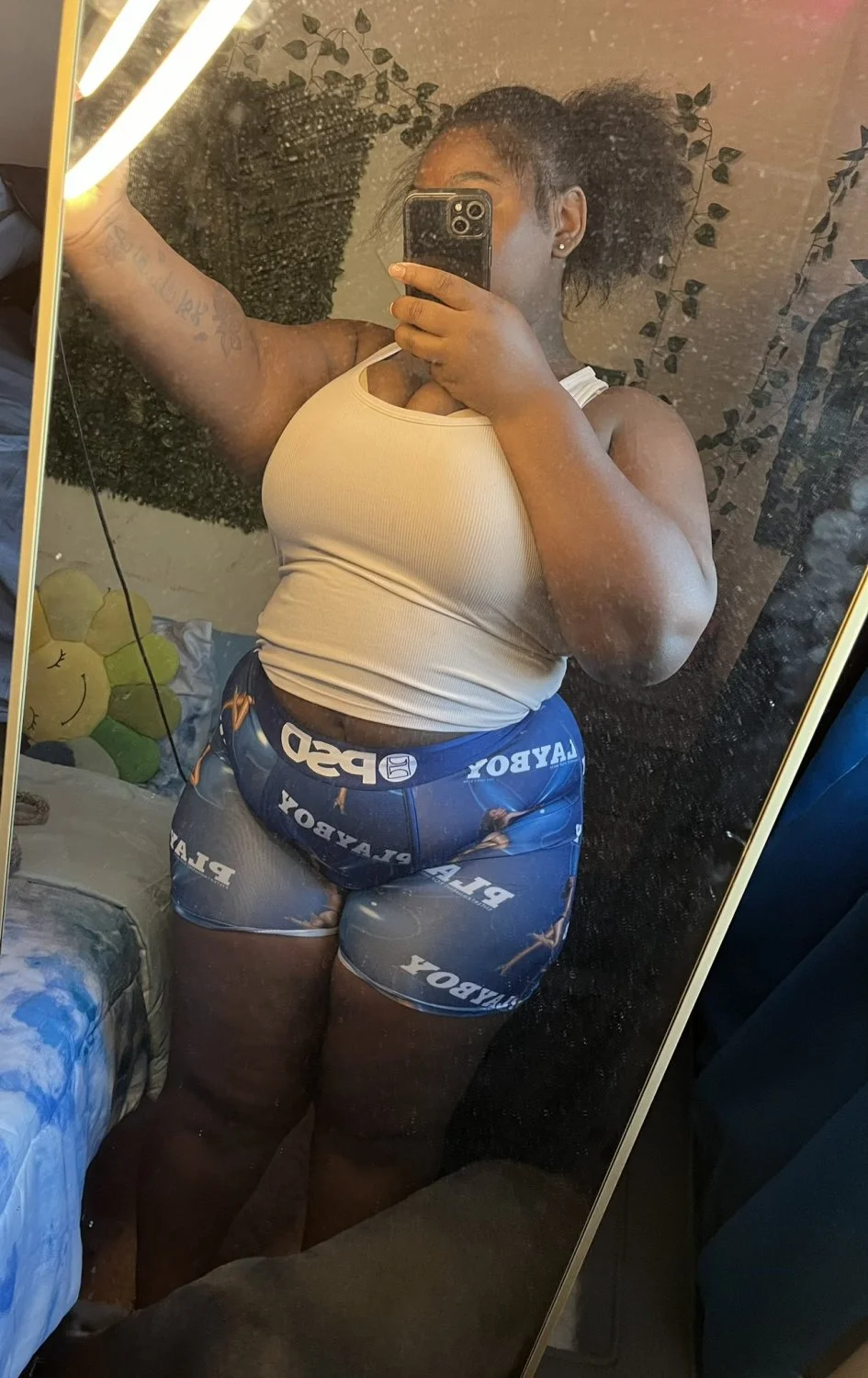 Bbw clapping cheeks 👀🔥💦 image 1