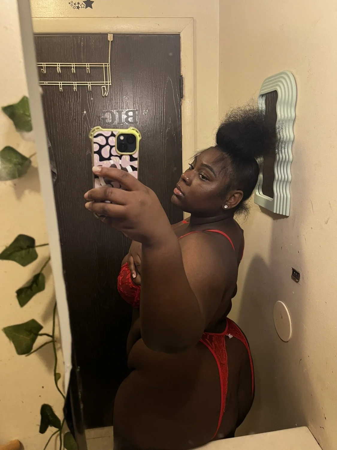 Bbw clapping cheeks 👀🔥💦 image 8