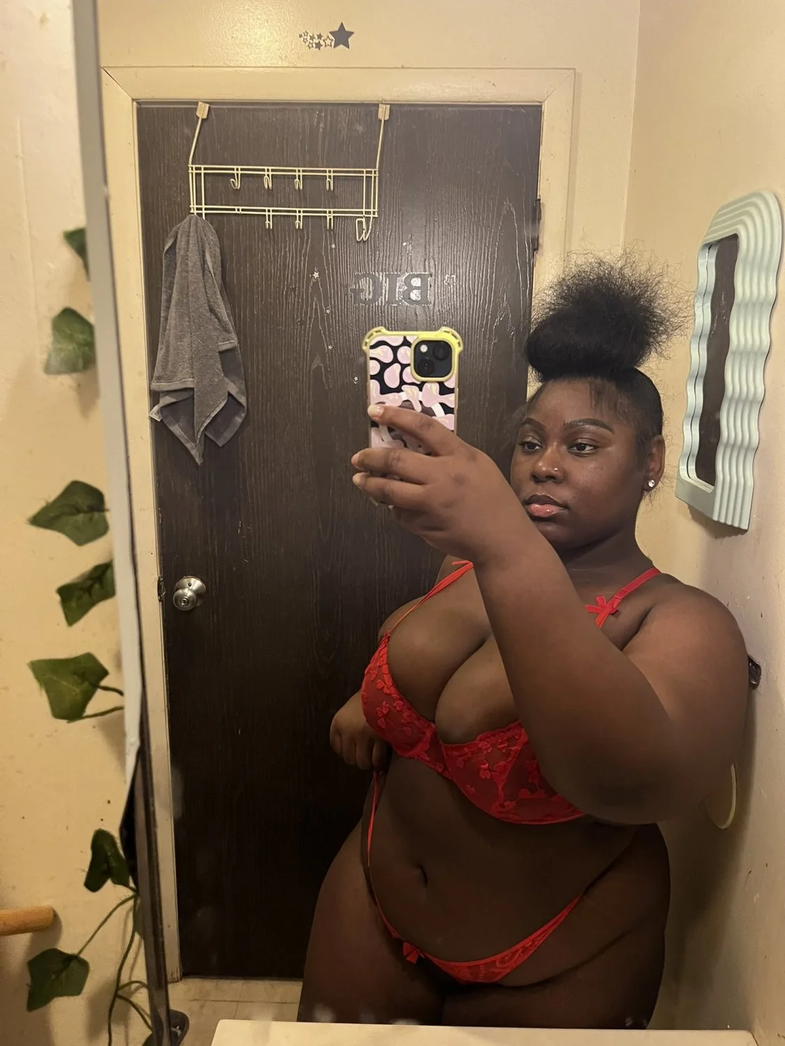 Bbw clapping cheeks 👀🔥💦 image 9