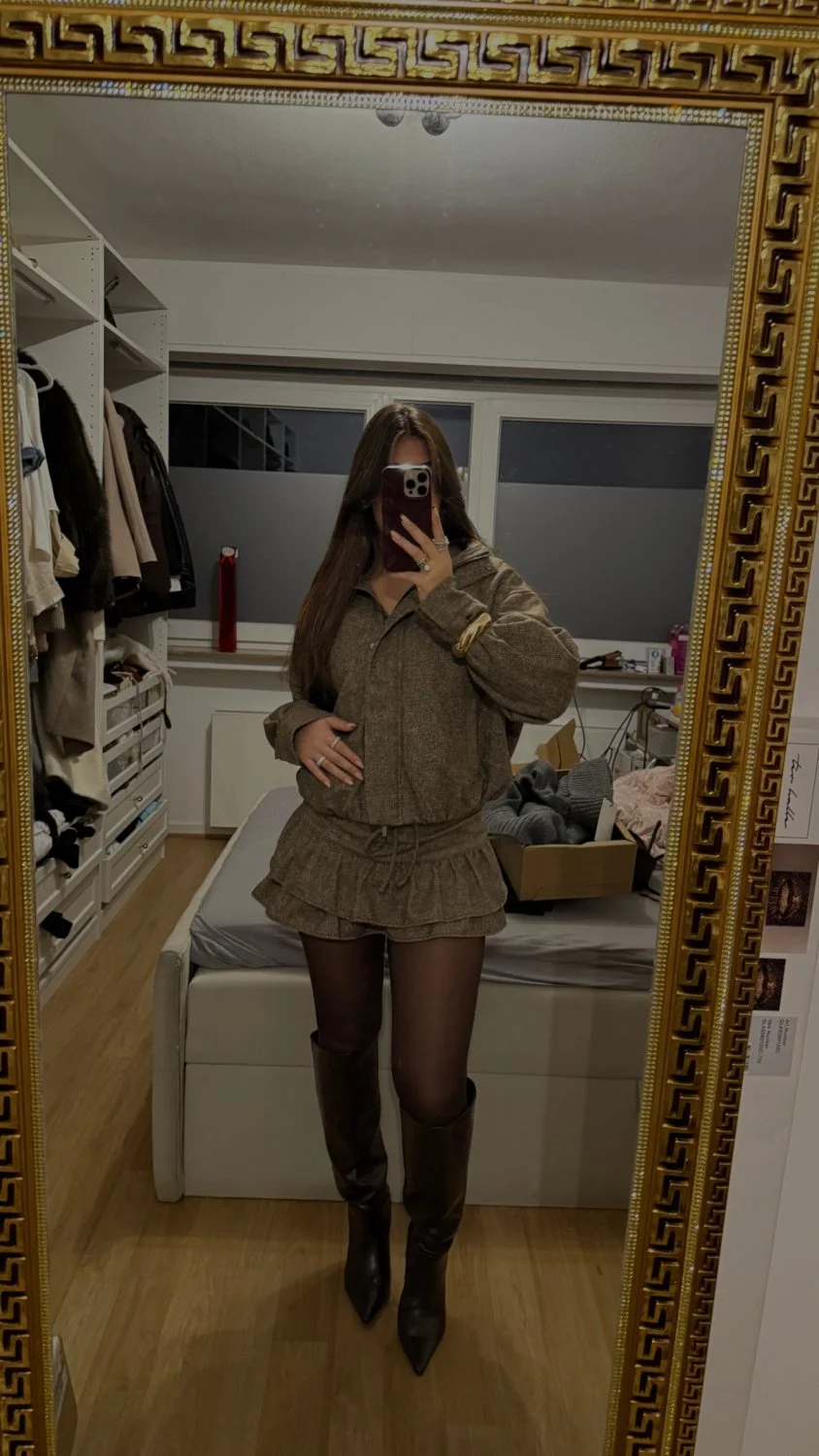 19yo german slut Lisa main image