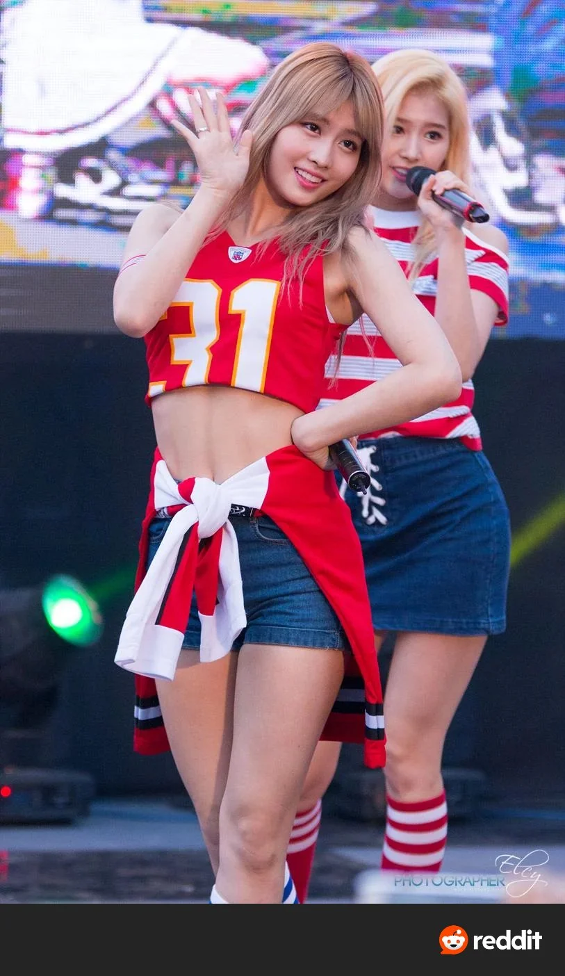 Momo (Twice) Pictures 27 image 24