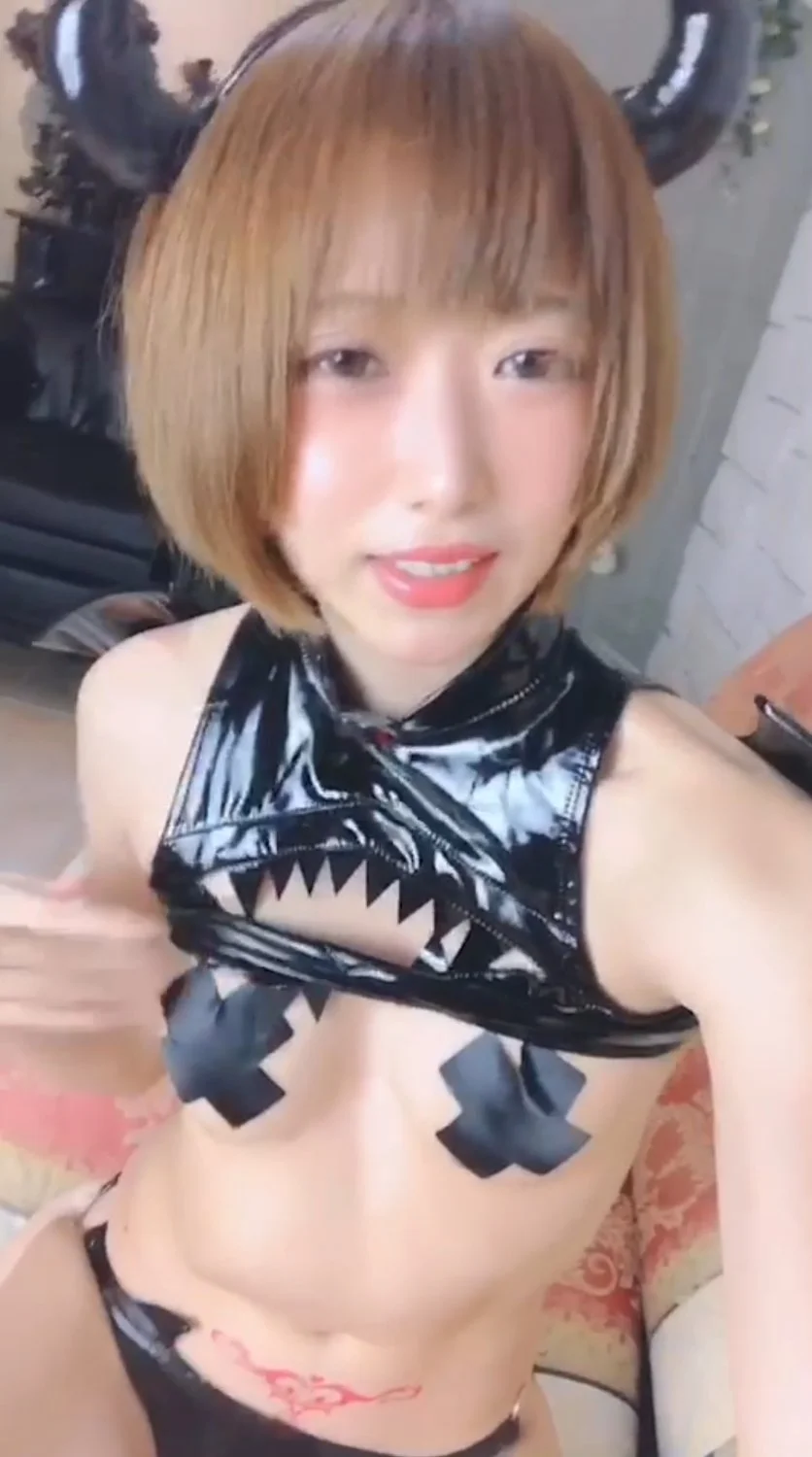 Slim Japanese Lewds and Teases - NN image 4