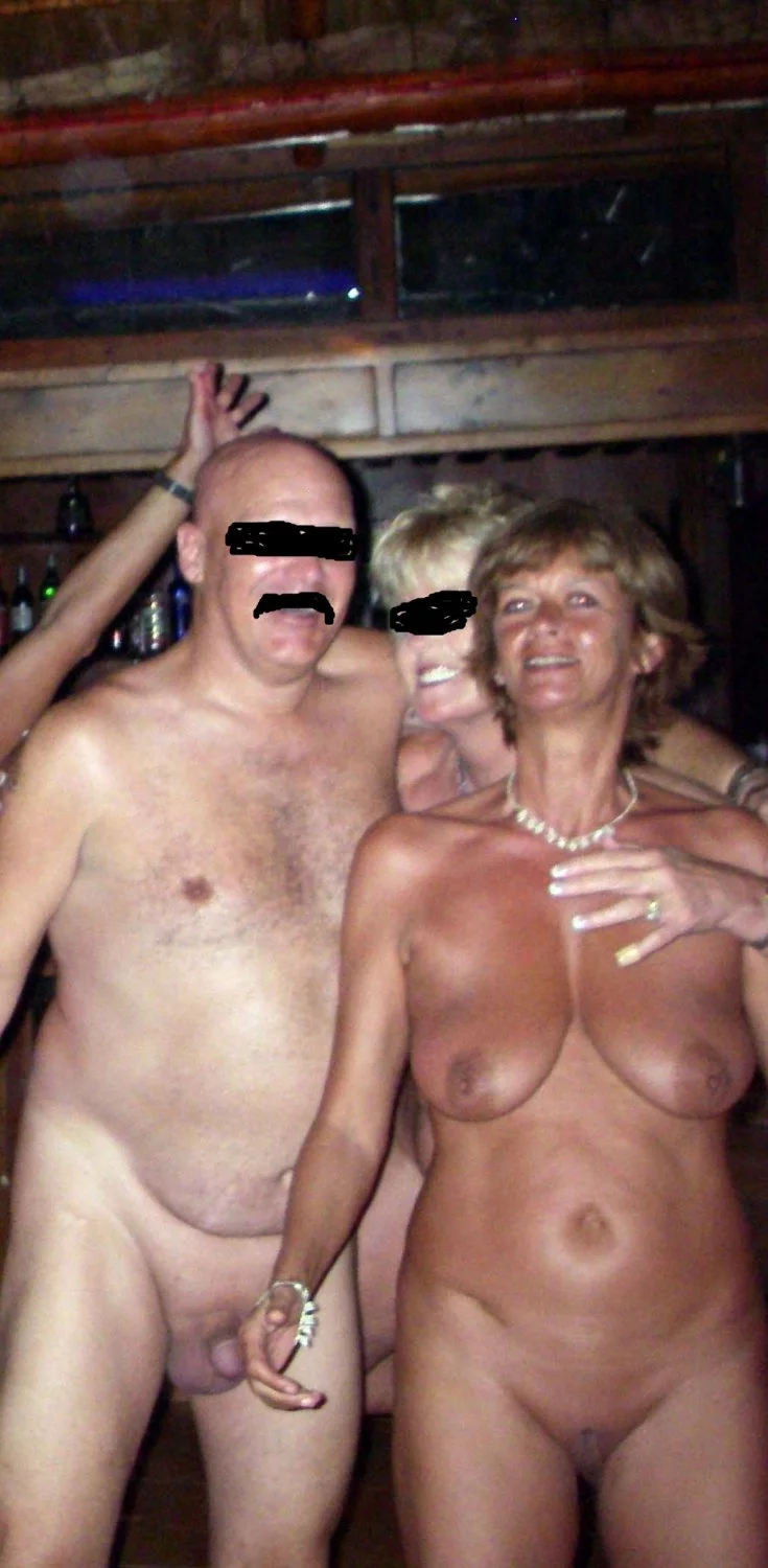Howards wife image 25