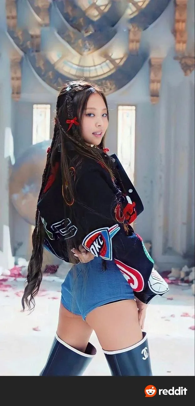 Jennie Kim image 3