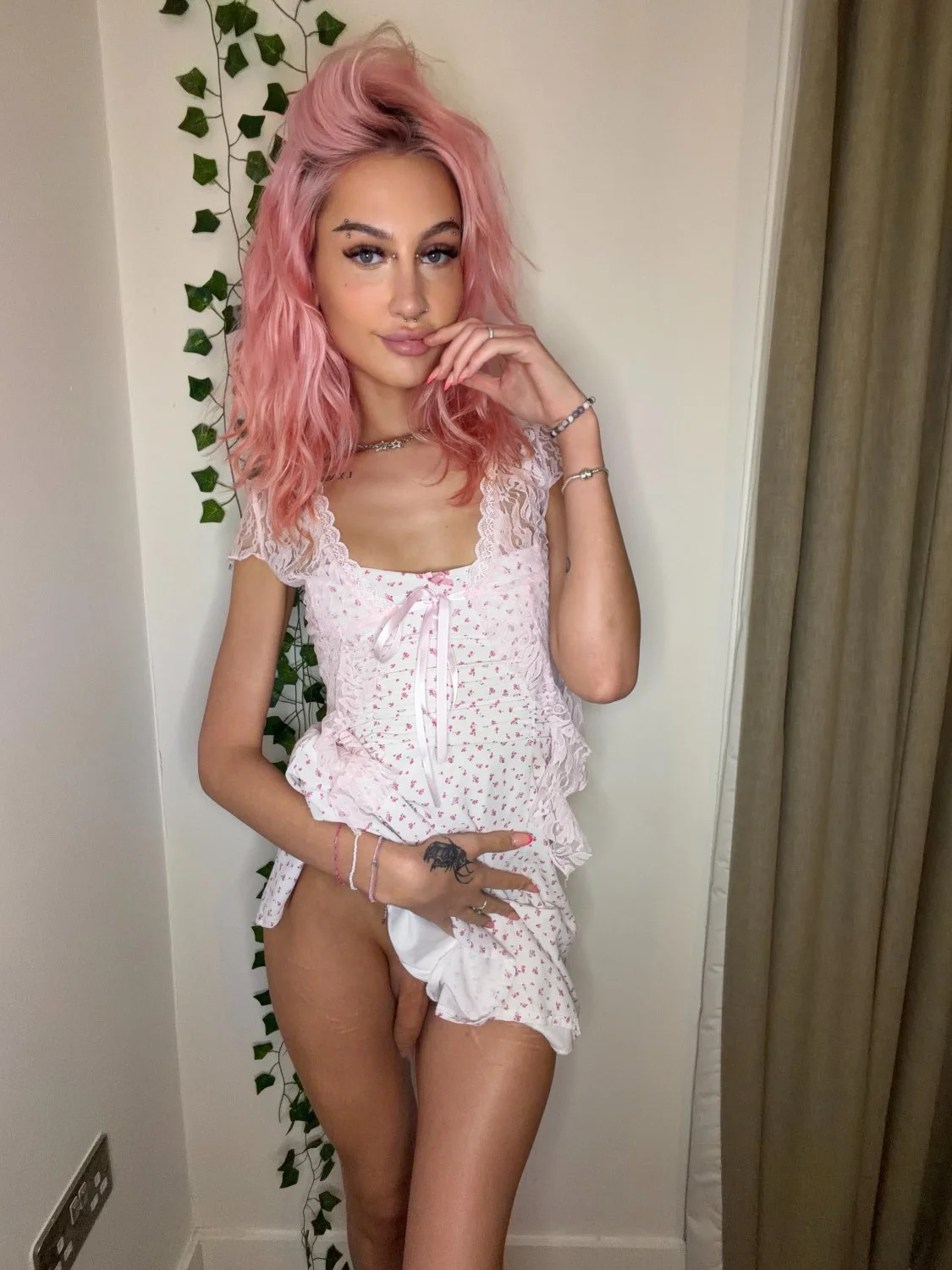 British Babe ❤️ image 16