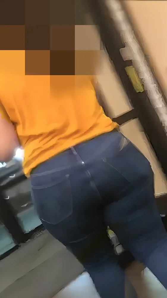 Tb to these creepshots of my moms fat ass after dinner image 4