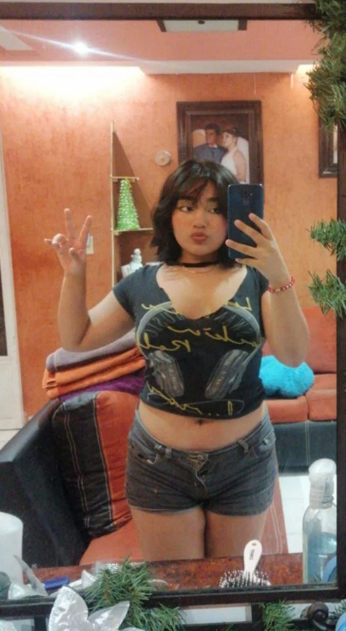 CORNUDO INCOMFORME CON PASARME A SU NOVIA image 3