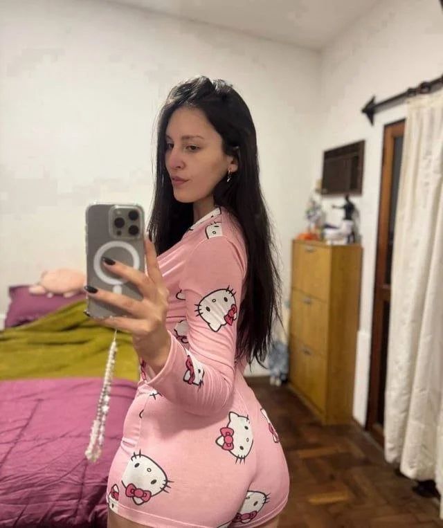 Trola Argentina hermosa novia flaca culona ricas tetas nudes main image