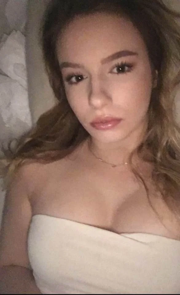 Ashley 18yo blonde gf exposed kik sendgfs22 to add your girl image 12