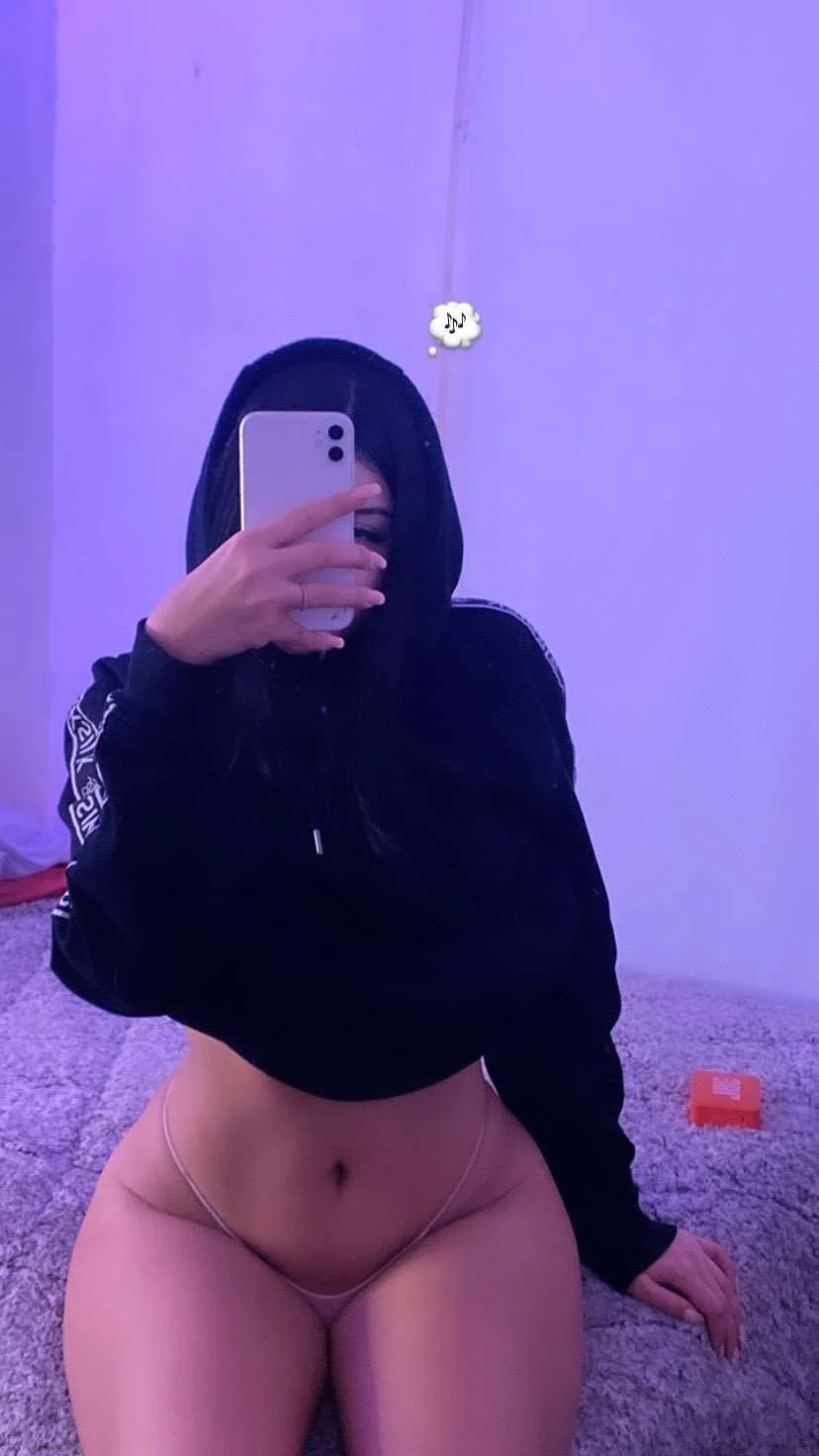 d4niellavrc Latina image 3