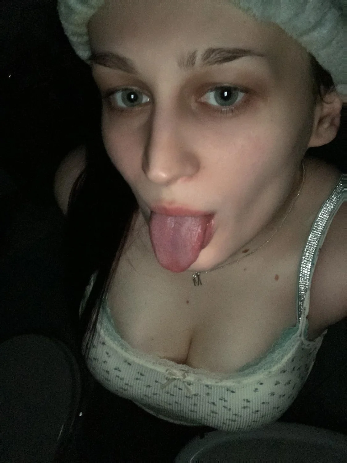 Gamer Girl Tits image 4