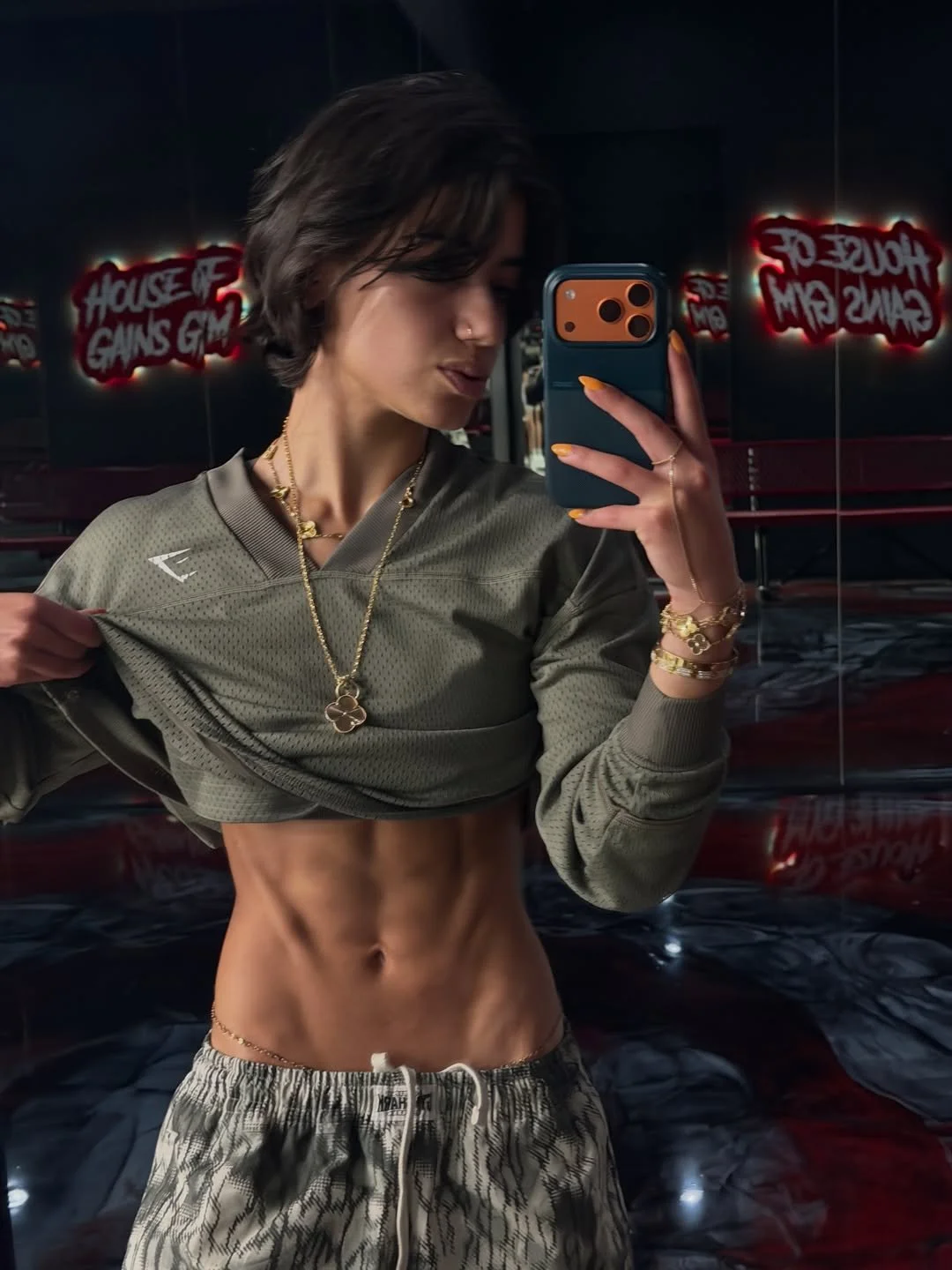 Sara Saffari AI Video 9 image 3
