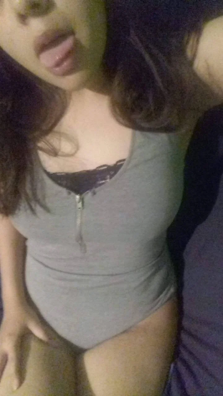 Que tal les parece está putita madre soltera image 6