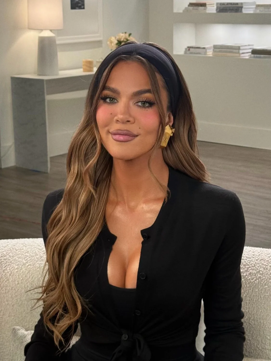 Khloe Kardashian main image