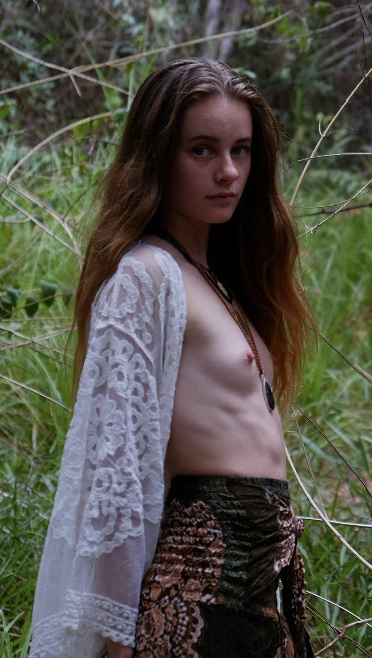 Hippie Slut likes to show off image 19