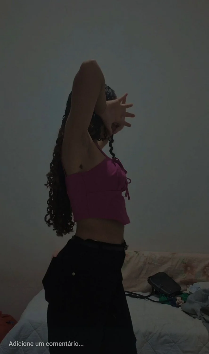 Novinha peituda image 10