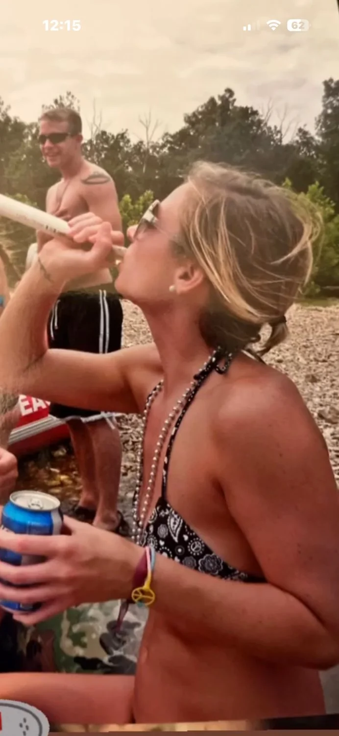 My friends moms a smokeshow image 3