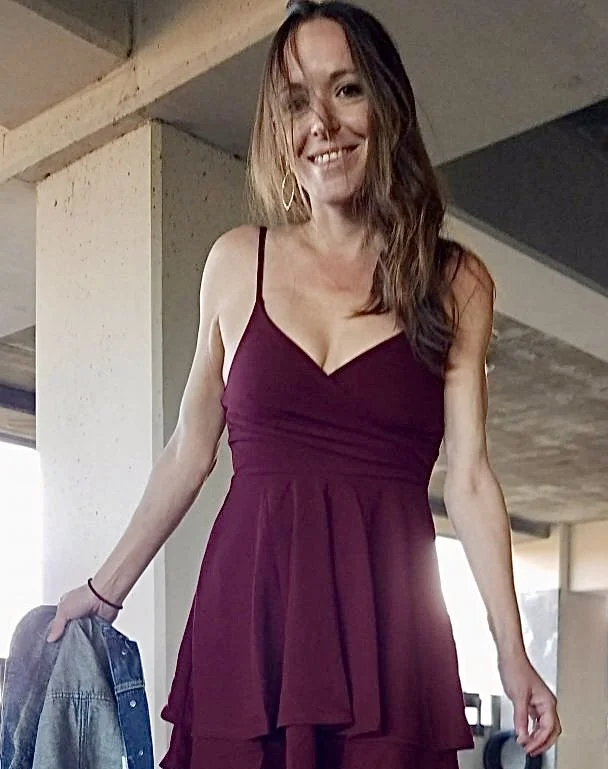 Katie a 35 y/o Smoking Hot Webslut Wife image 15