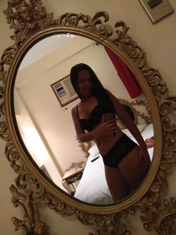 Venezolana con rico culo image 13
