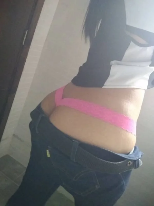 Venezolana con rico culo image 21