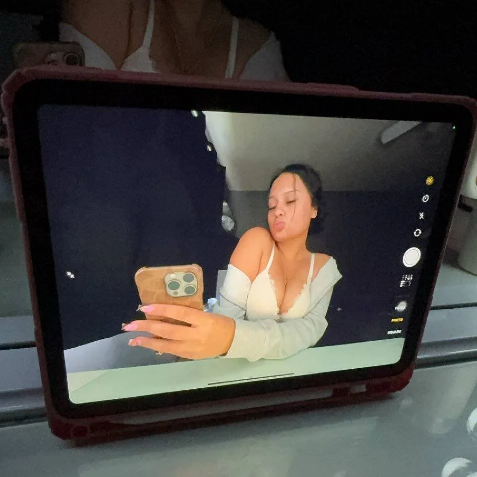What yall doin with this Elgin baddie?💦 image 2