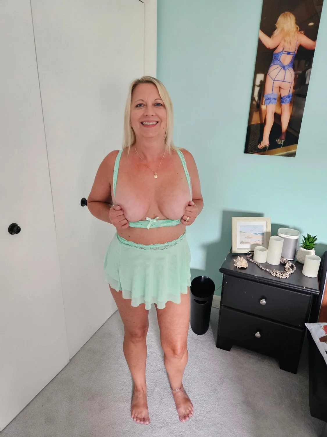 Slut Getting Ready To Fuck image 2