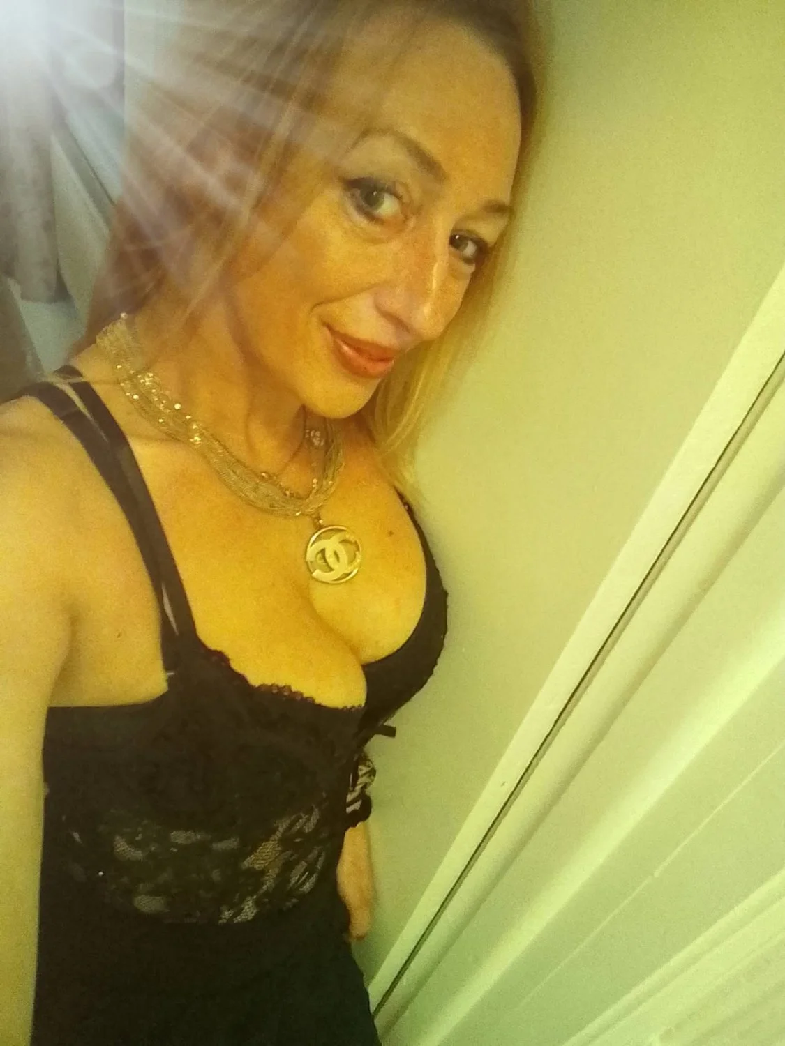 Wife from my teacher post this on her sociale network image 5