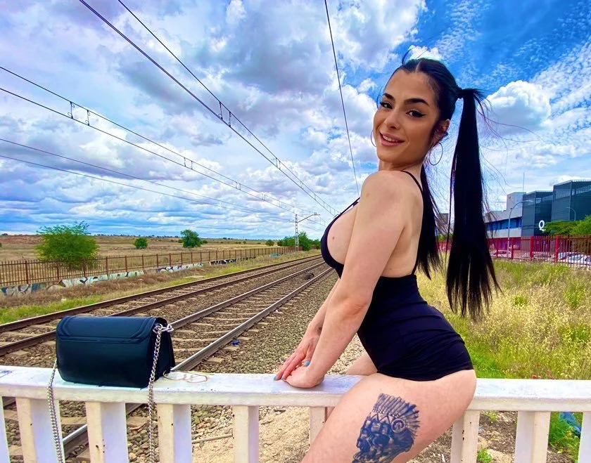9deborah - KIK image 10