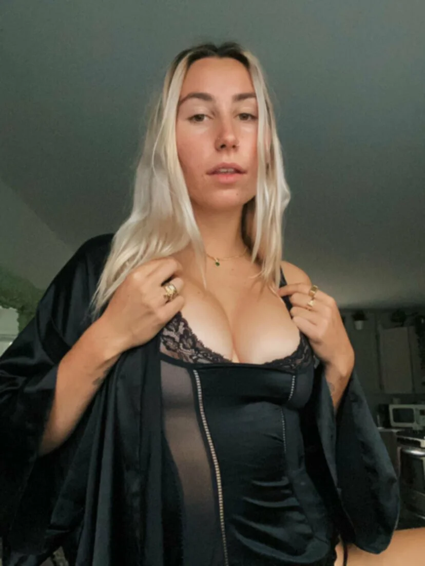 Blondie image 26