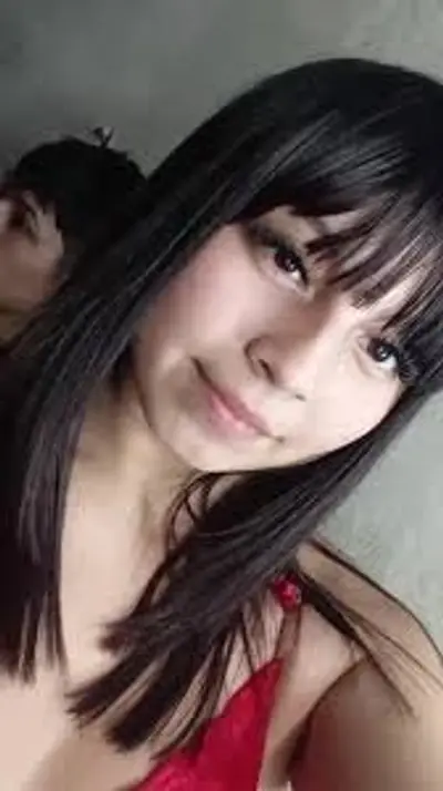 Quien tiene mas de ella? cover image