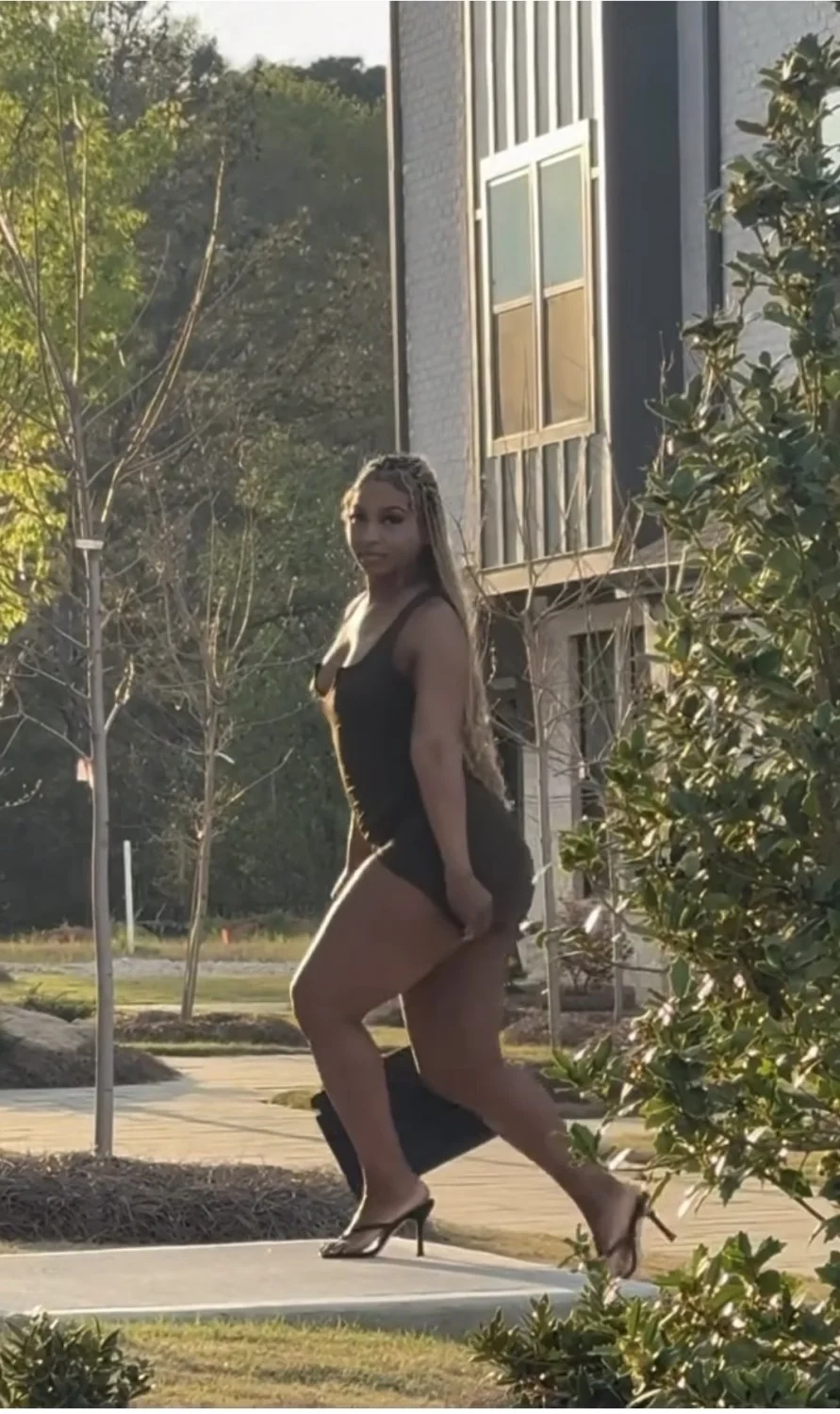 No panties outside image 3