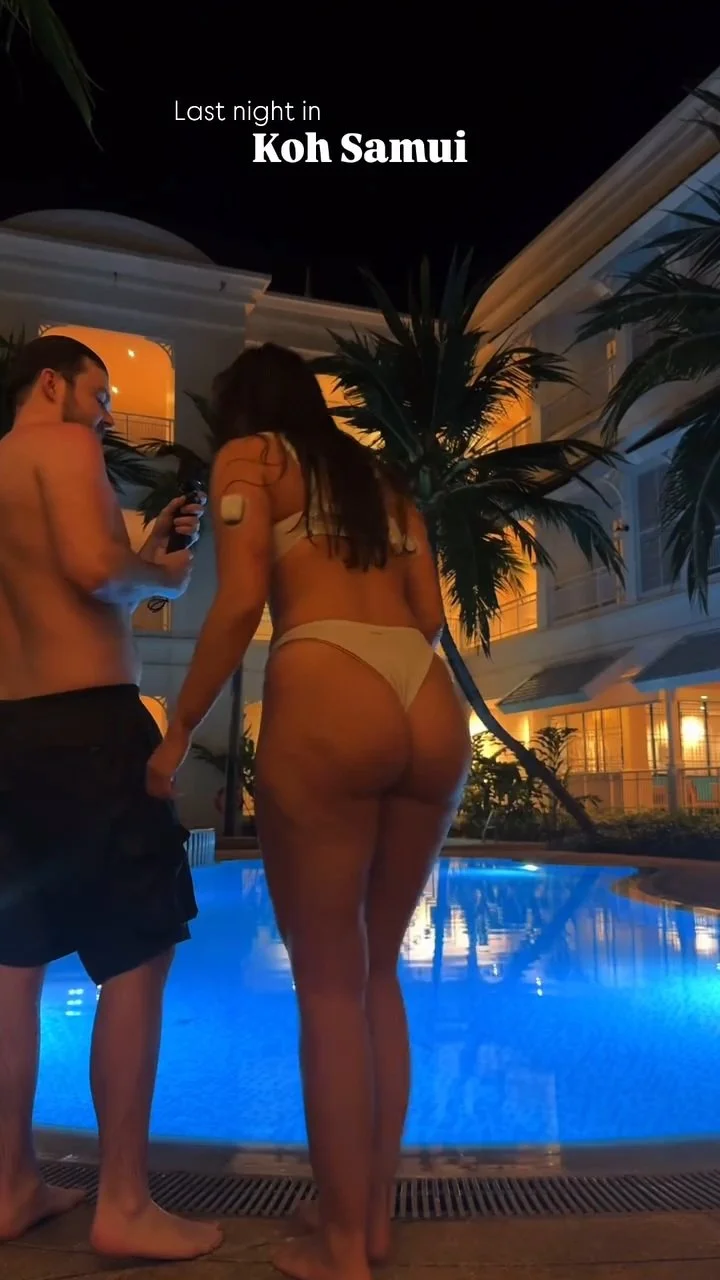 Hot pawg pool side main image