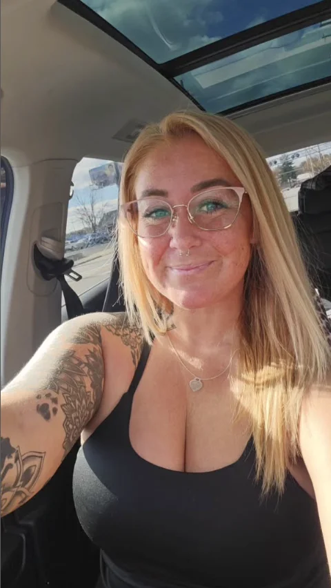 My friend's gorgeous blonde PAWG girlfriend image 15