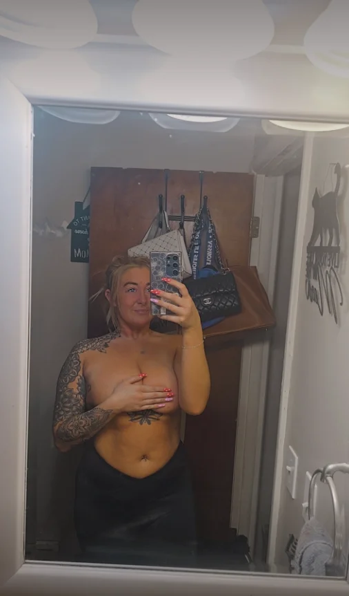 My friend's gorgeous blonde PAWG girlfriend image 20