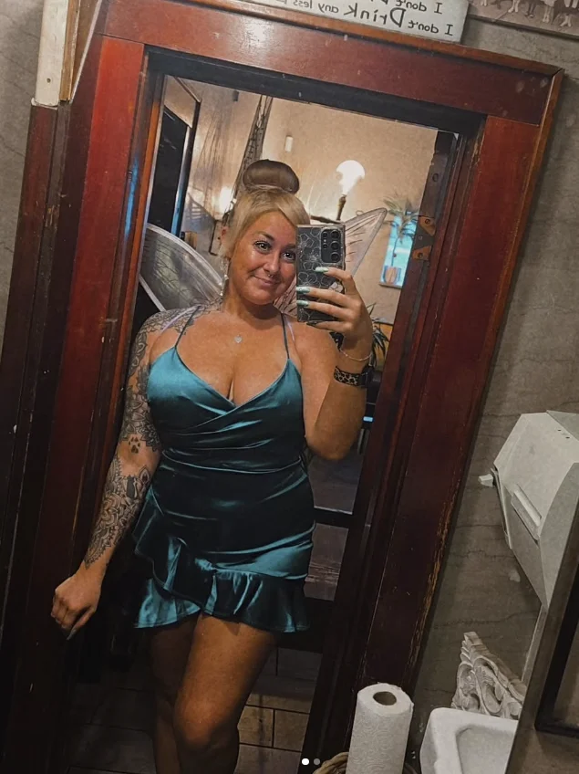 My friend's gorgeous blonde PAWG girlfriend image 5