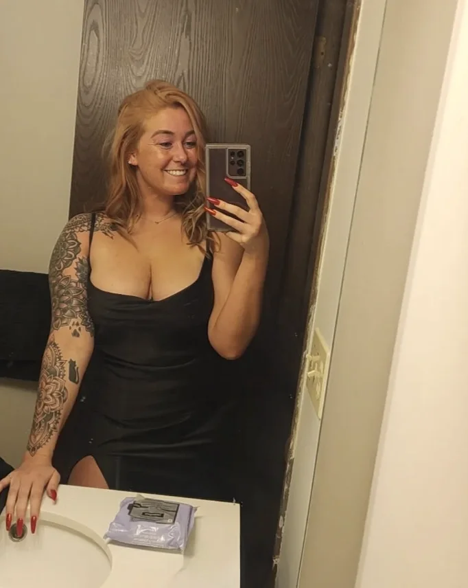 My friend's gorgeous blonde PAWG girlfriend image 8