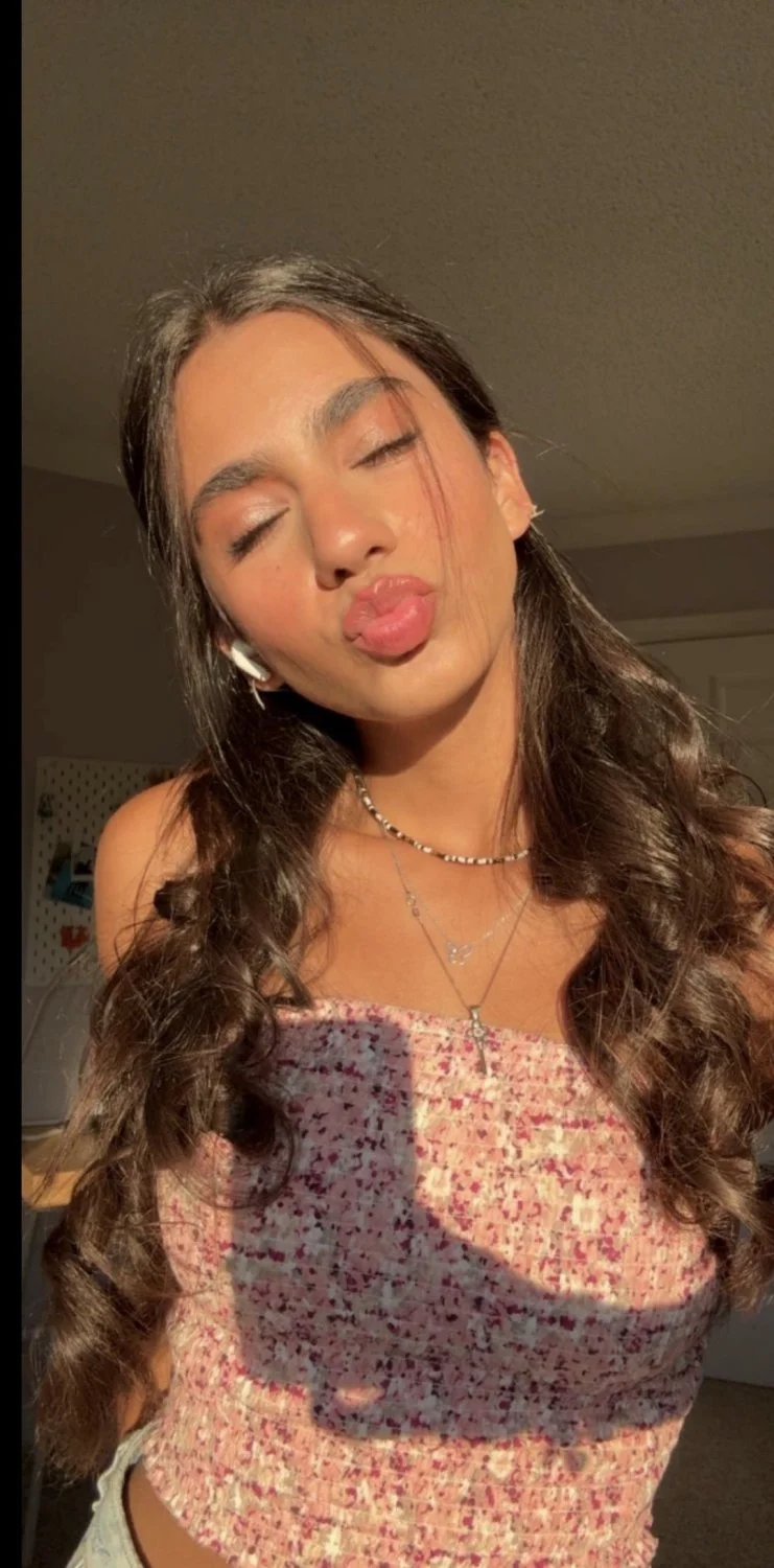 Brown cute irl Hanna image 2