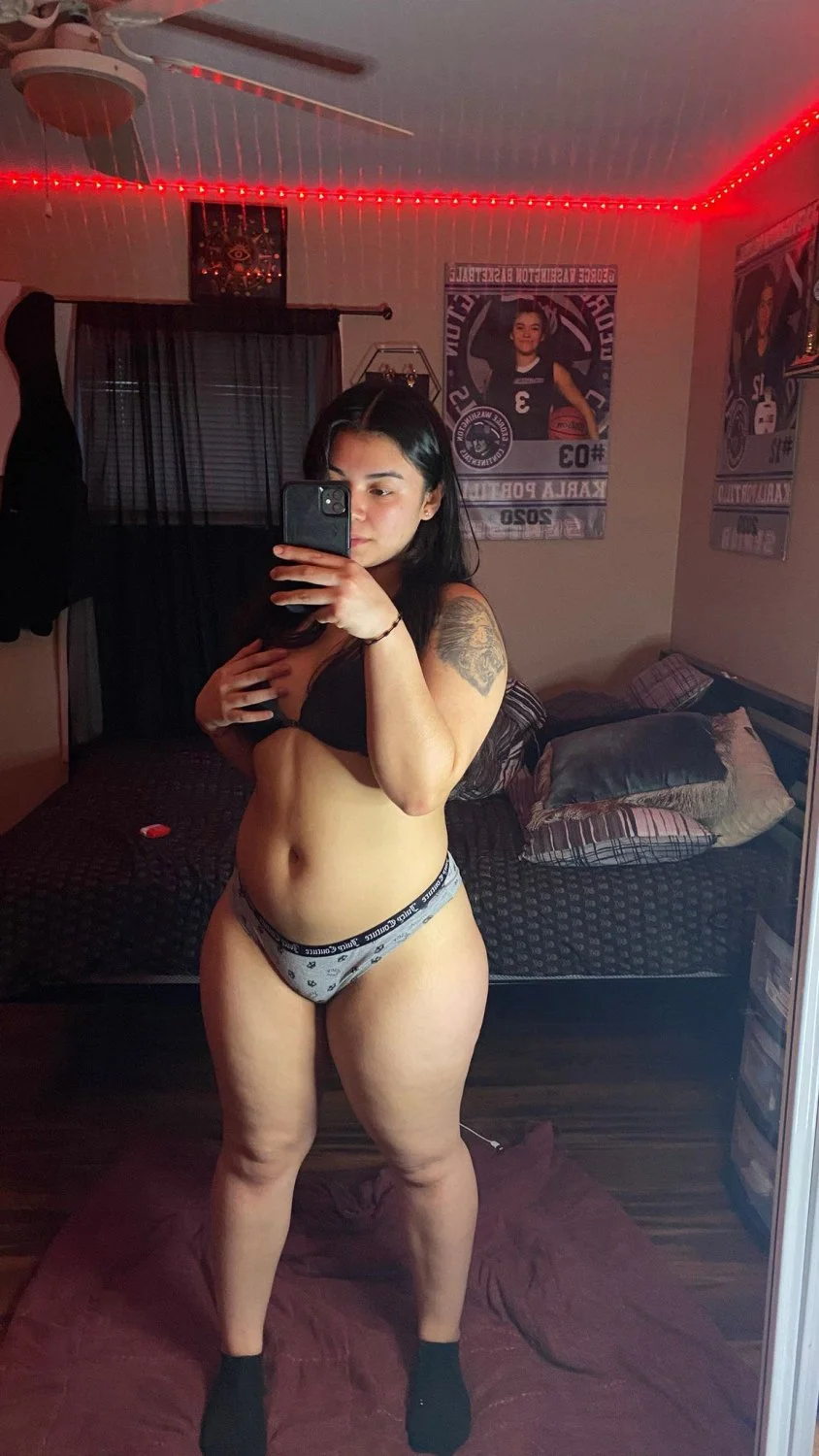 Latina Thot image 5