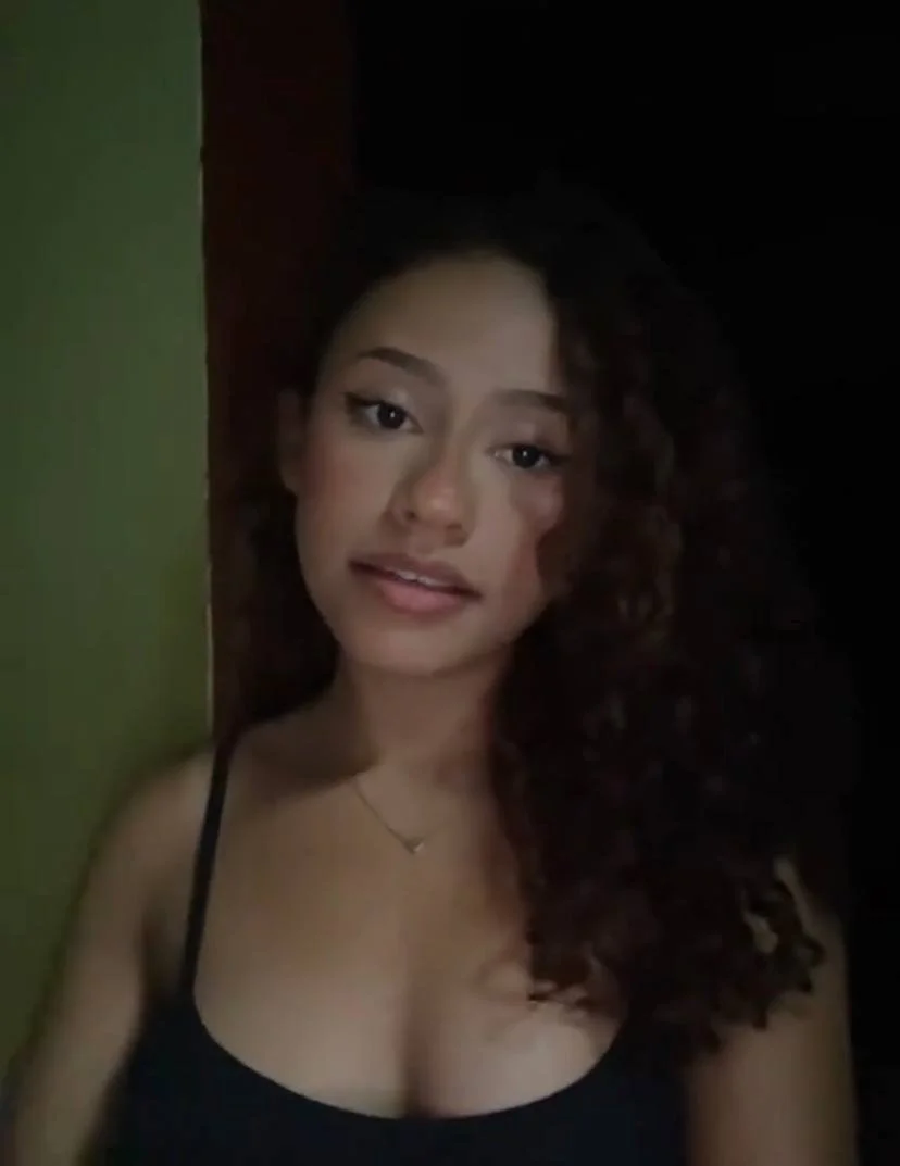 whore image 9