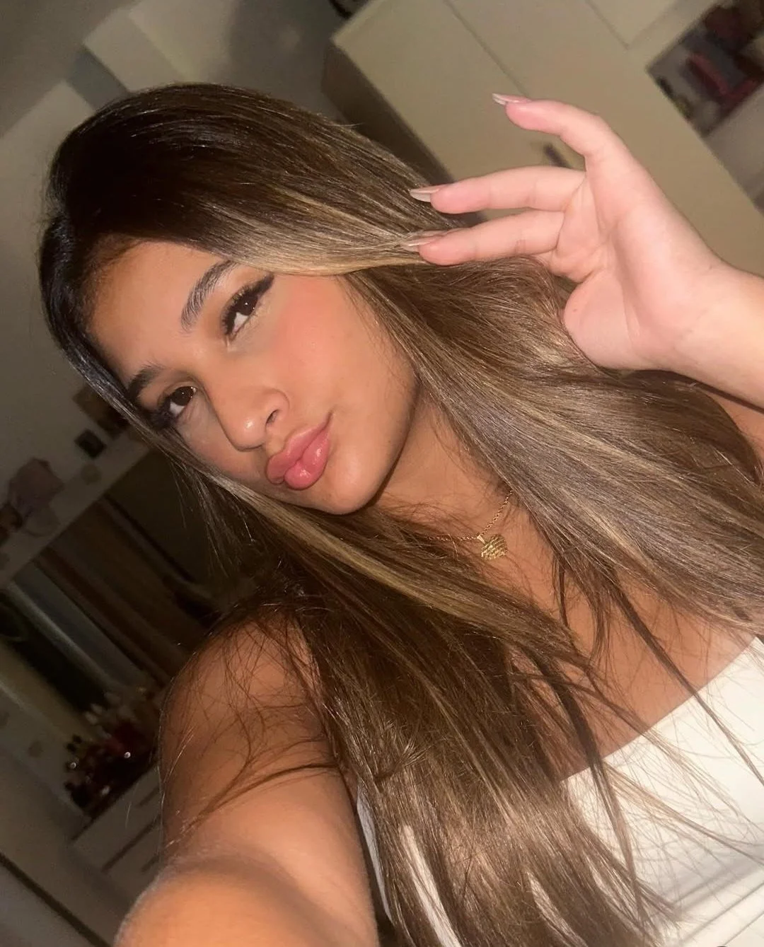 Novinha puta famosinha do Instagram vazada - Ops Vazou main image