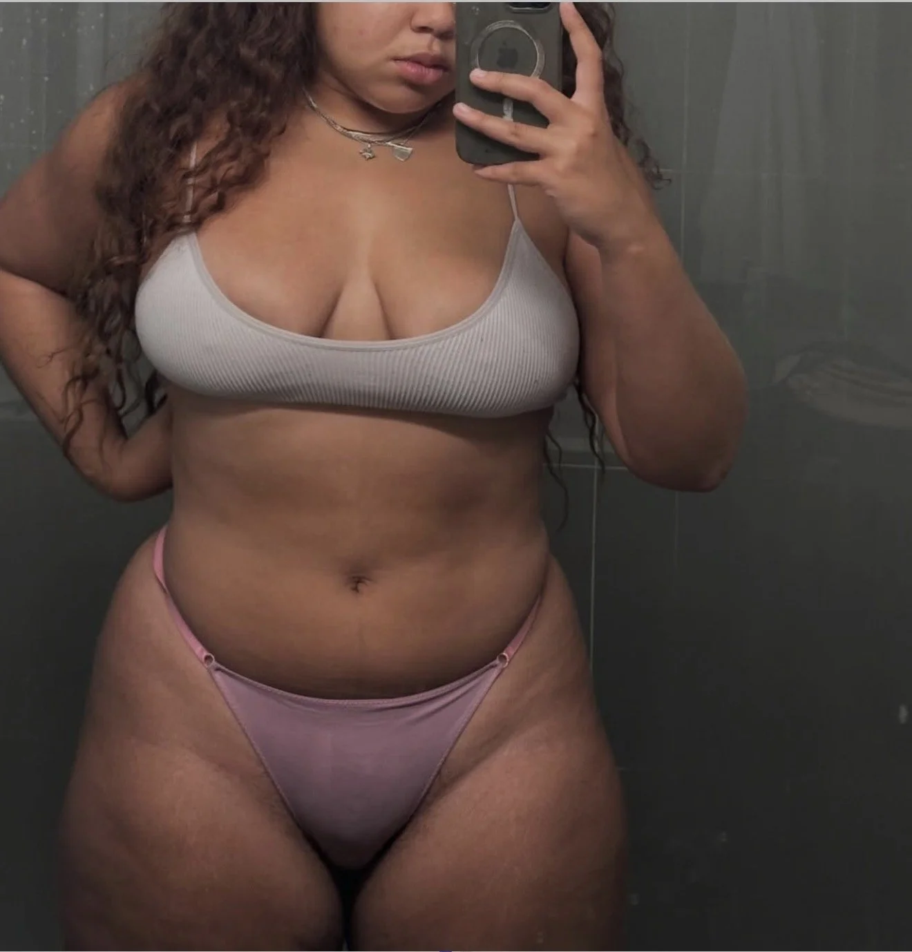 You all like a little bush? image 6