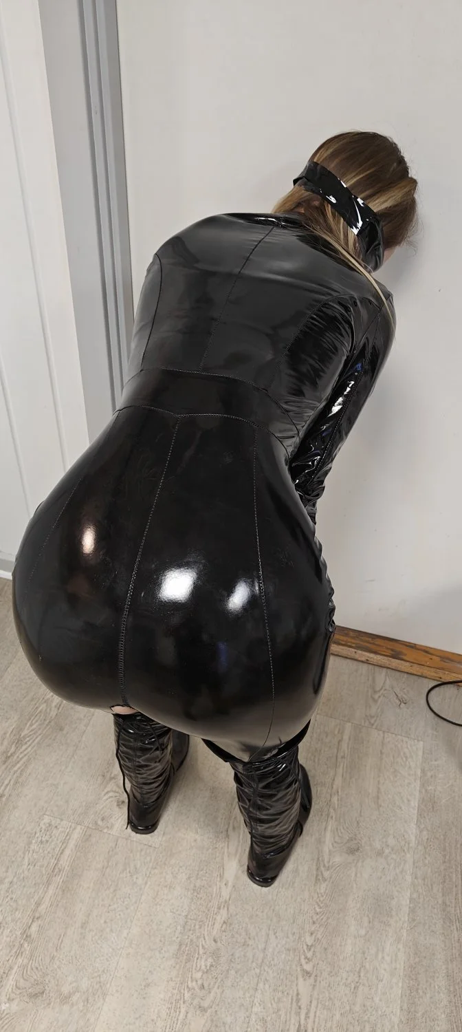 Sexy GF in PVC image 30